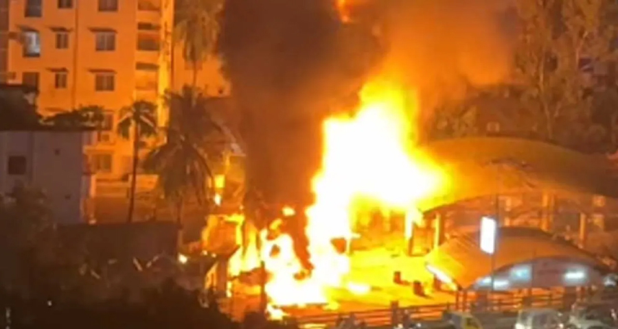 মহাখালীতে পেট্রল পাম্পে ভয়াবহ আগুন