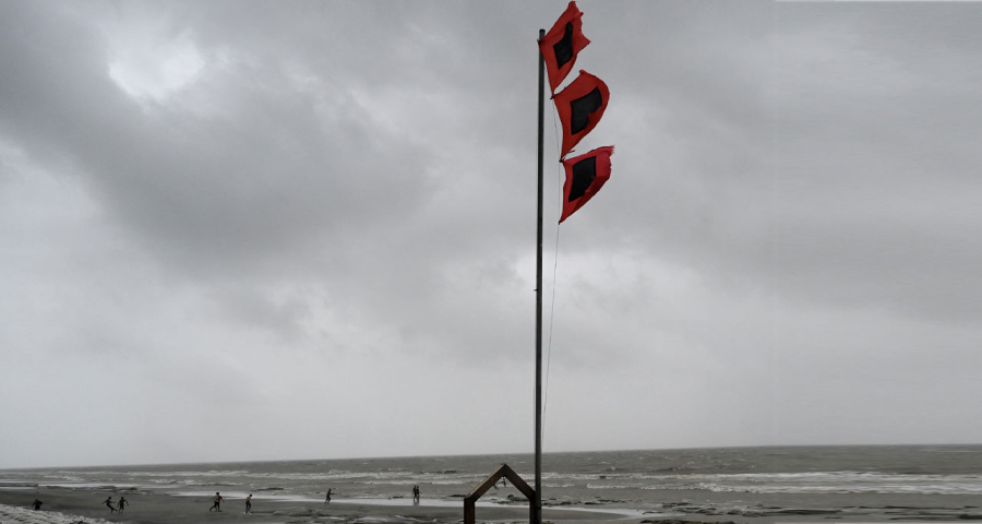 চার সমুদ্রবন্দরে ৩ নম্বর সতর্ক সংকেত