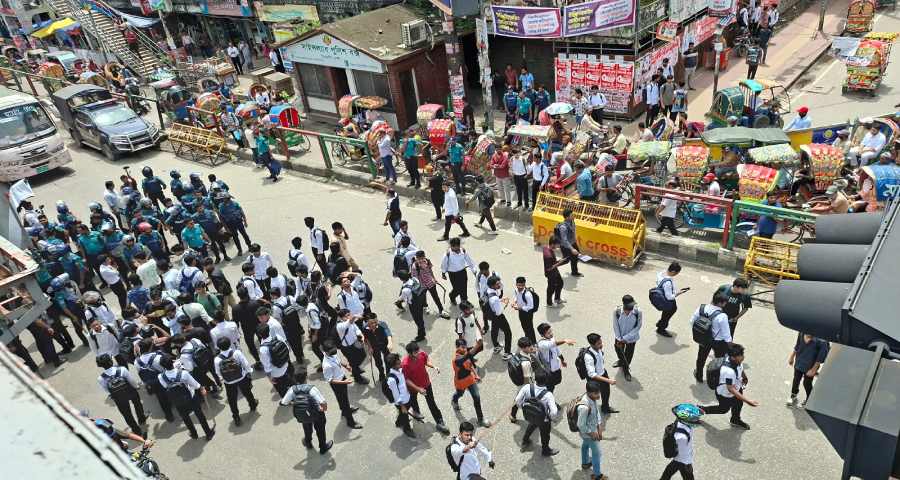 ঢাকা কলেজ ও সিটি কলেজের শিক্ষার্থীদের সংঘর্ষ, কয়েকজন আহত
