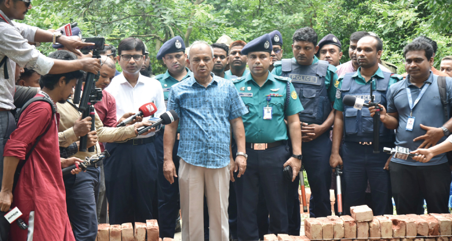 জুলাই শহীদদের গণকবর: ডিএনএ টেস্টে শনাক্ত হবে মরদেহ, চাইলে নিতে পারবে পরিবার