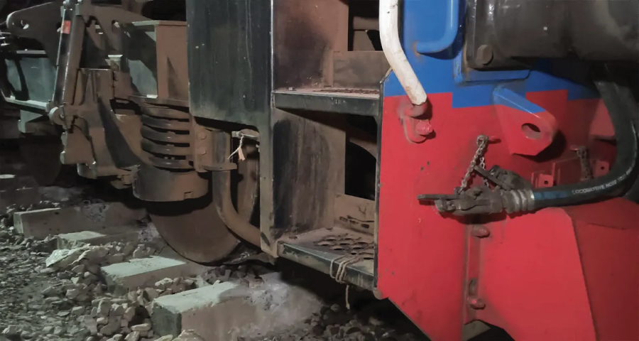 ঢাকার সঙ্গে উত্তরবঙ্গের রেল যোগাযোগ বন্ধ