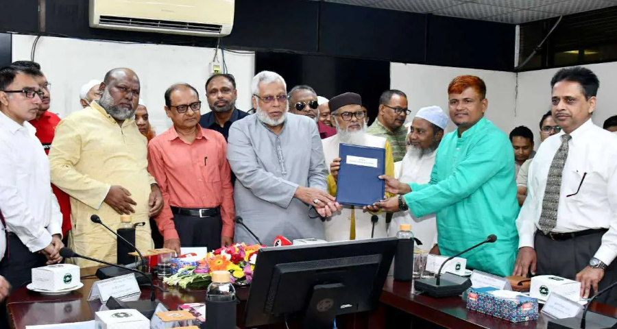 প্রতীকী মূল্যে মসজিদ-মন্দিরকে জমি দিয়ে ইতিহাস গড়ল রেলওয়ে