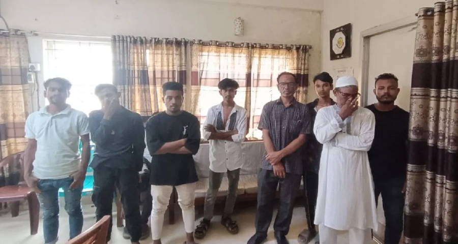 আ.লীগের ঝটিকা মিছিল, আটক ১১