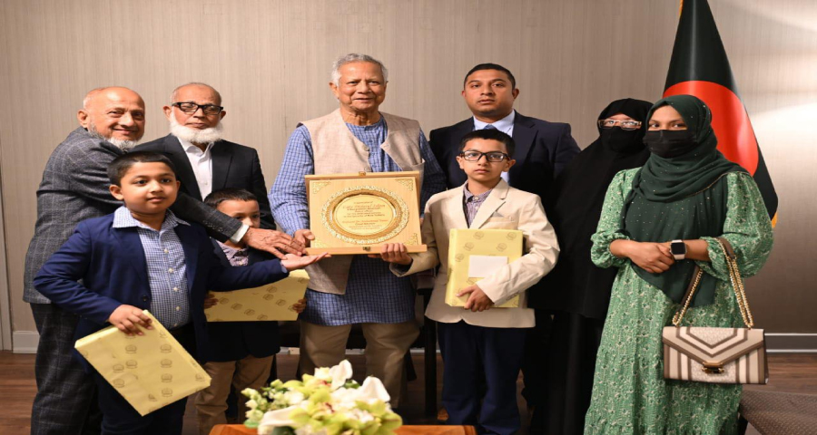 প্রধান উপদেষ্টার সঙ্গে নিউইয়র্কে নিহত পুলিশ কর্মকর্তার পরিবারের সাক্ষাৎ