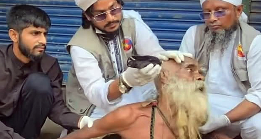 তারাকান্দায় বৃদ্ধের চুল-দাড়ি কাটার ঘটনায় ছেলের মামলা