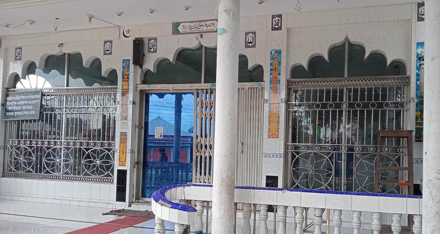 গ্রেপ্তার আতঙ্কে গোয়ালন্দের অধিকাংশ মসজিদে নেই ইমাম-মুয়াজ্জিন