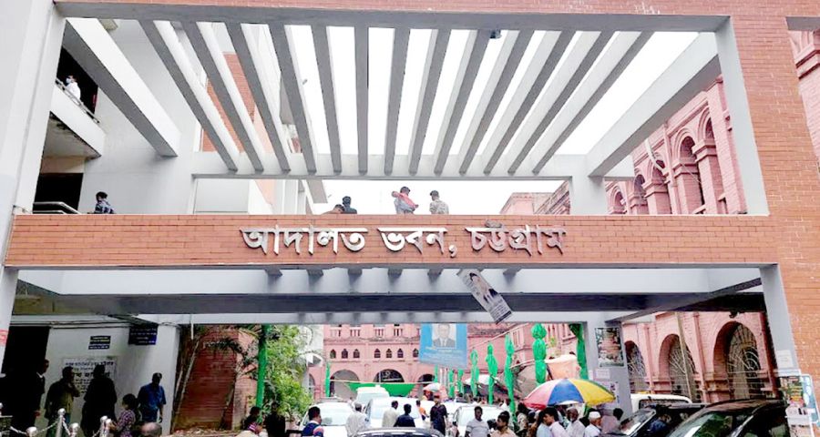 সৌদি আরবে থেকেও আদালতে হাজিরা দেওয়ার অভিযোগ