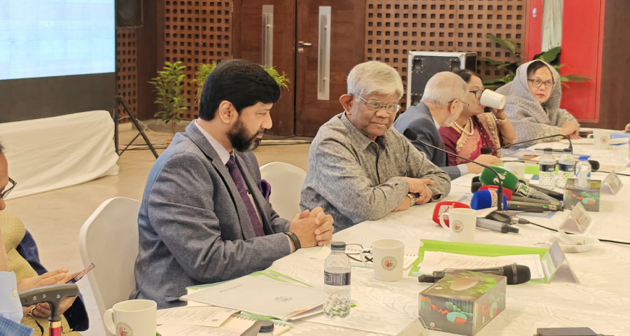 ট্যাক্স দিয়ে সেবা না পেলে লোকজন ‘গোস্‌সা’ করবেই : অর্থ উপদেষ্টা