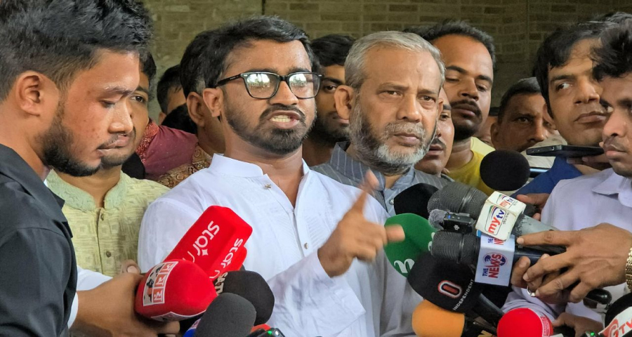 <span style='color:red;font-size:14px;'>অভিযোগ রাশেদ খাঁনের</span><br> শর্ট টাইম মেমোরি লস করছেন নুর, বিদেশে পাঠানোতে গড়িমসি