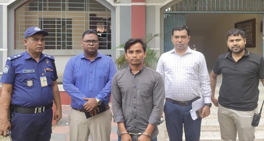 প্রশ্নপত্রের সেট ‘পদ্মা’ হলে দিতে হবে কাশি, বারবার কাশি দিয়ে ধরা চাকরিপ্রার্থী