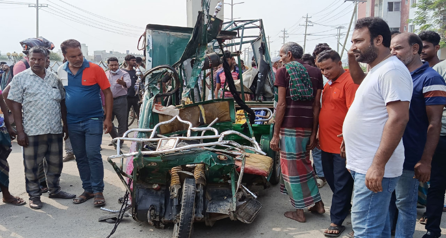 জামালপুরে কাভার্ডভ্যান-ইজিবাইক সংঘর্ষে নিহত ৩