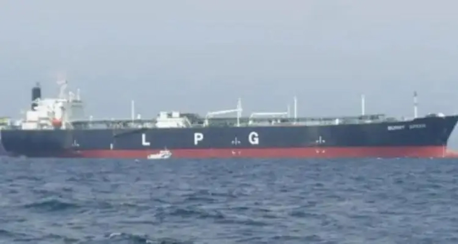 বাংলাদেশে জ্বালানি আনা জাহাজে যুক্তরাষ্ট্রের নিষেধাজ্ঞা