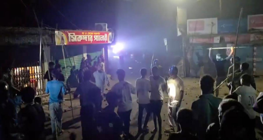 ব্রাহ্মণবাড়িয়ায় টর্চলাইট জ্বালিয়ে দুই পক্ষের সংঘর্ষ, আহত ৪০