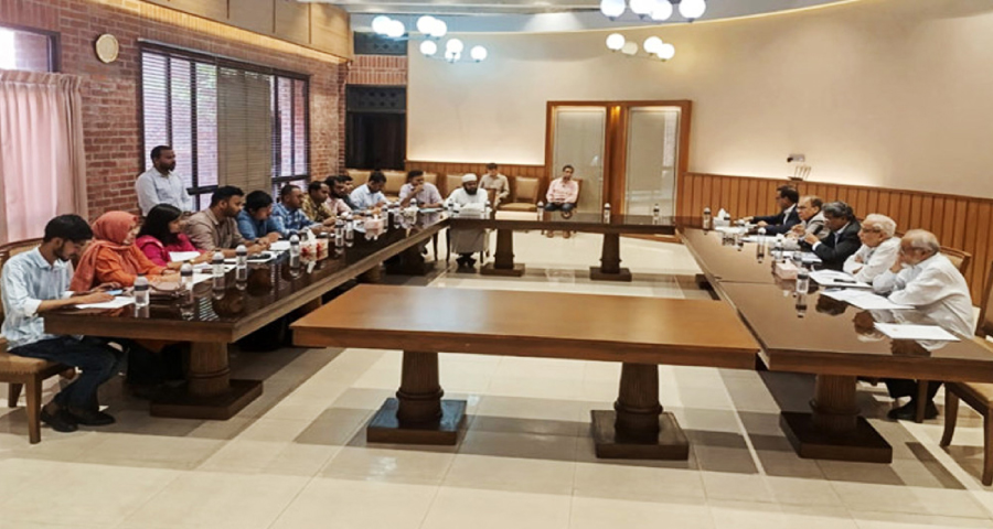 <span style='color:red;font-size:14px;'>ঐকমত্য কমিশনের সঙ্গে বৈঠকে জুলাই যোদ্ধারা</span><br> সংসদ প্লাজার সংঘর্ষে বহিরাগতরাই জড়িত, চিহ্নিত ২৫ জন