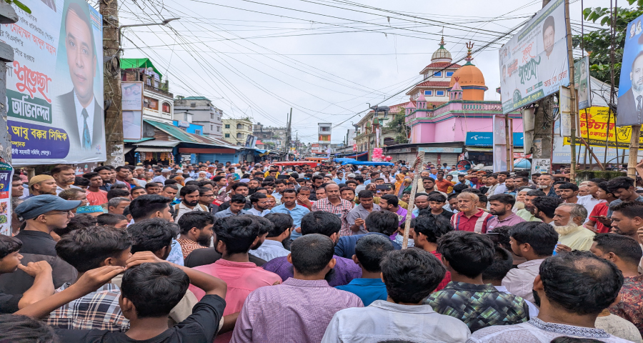 সাত দফা দাবিতে আন্দোলনে নেমেছে শহীদ ও আহত পরিবারের সদস্যরা