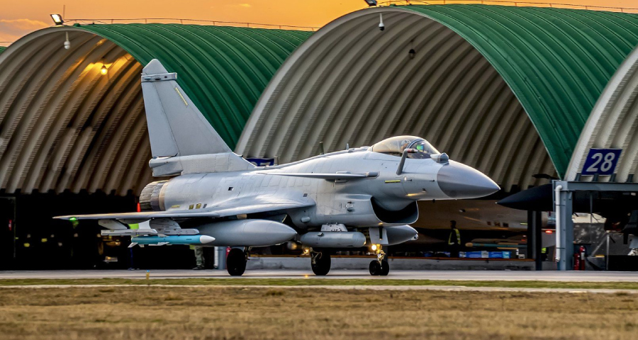 ২৭ হাজার কোটি টাকা ব্যয়ে চীন থেকে ২০টি যুদ্ধবিমান কিনছে বাংলাদেশ