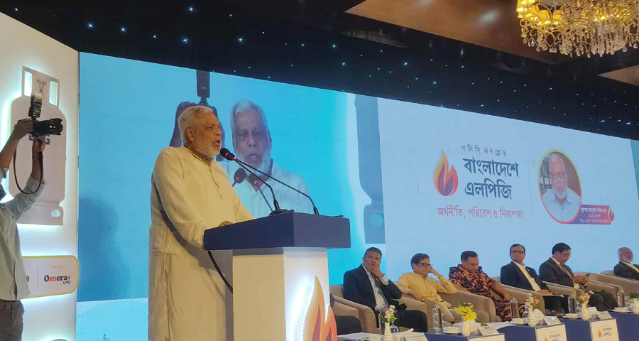 এলপিজি সিলিন্ডার ১ হাজার টাকার মধ্যে হওয়া উচিত : জ্বালানি উপদেষ্টা