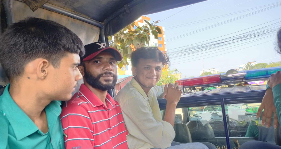 চাঁদাবাজির অভিযোগে বৈষম্যবিরোধীর দুই নেতা আটক