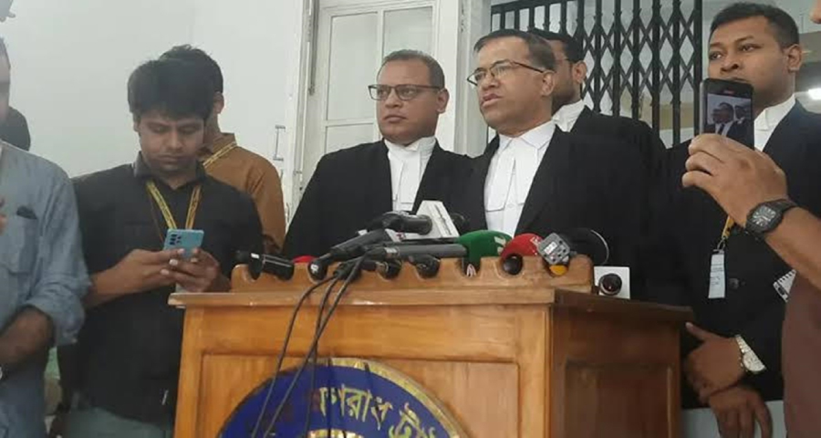অভিযুক্ত সেনা কর্মকর্তাদের আইনজীবী থেকে সরে দাঁড়ালেন ব্যারিস্টার সরোয়ার