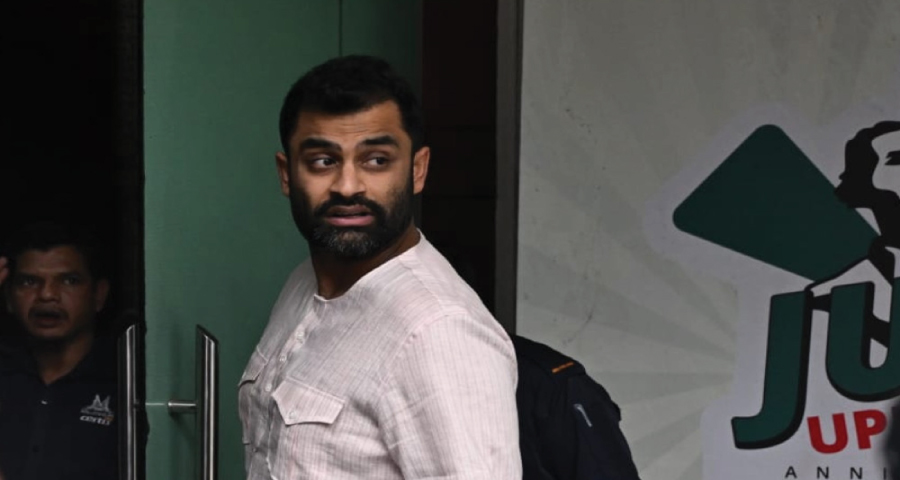 বিসিবির নির্বাচন থেকে সরে দাঁড়ালেন তামিম ইকবাল