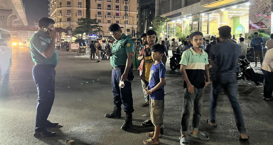 এনসিপি কার্যালয়ের সামনে ককটেল বিস্ফোরণ