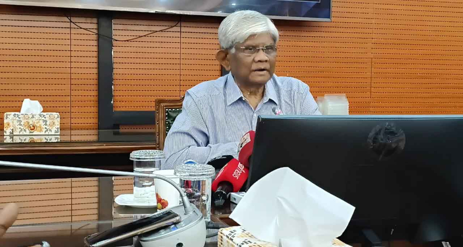 <span style='color:red;font-size:14px;'>চালের দাম বৃদ্ধি ইস্যুতে অর্থ উপদেষ্টা</span><br> ব্যবসায়ীদের একটু দায়িত্বশীল হতে হবে