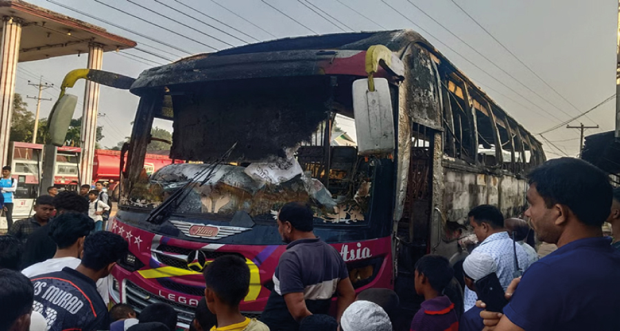 ময়মনসিংহে বাসে আগুন দেওয়ায় ঘটনায় মামলা, আওয়ামী লীগ নেতা গ্রেপ্তার