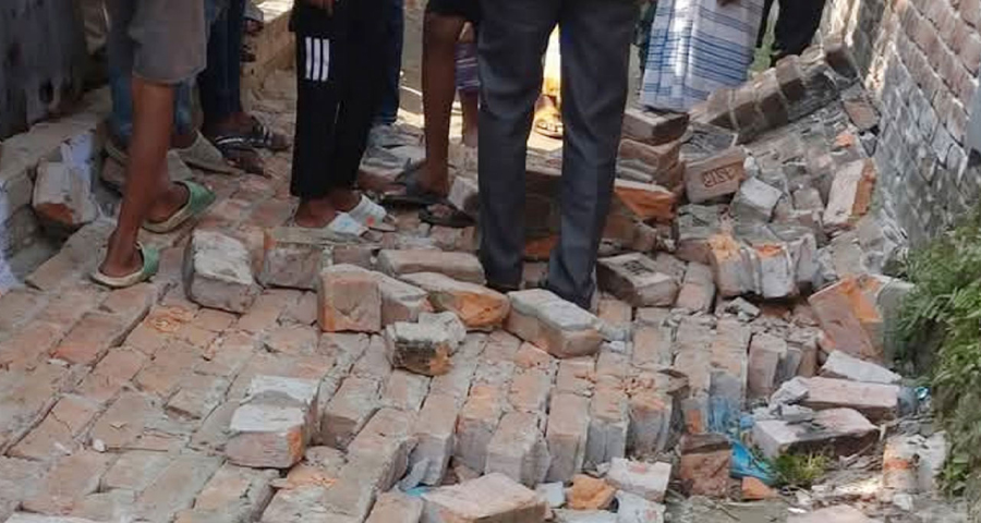 ভূমিকম্পে নিহতদের প্রত্যেক পরিবারকে ২৫ হাজার টাকা দেওয়া হচ্ছে