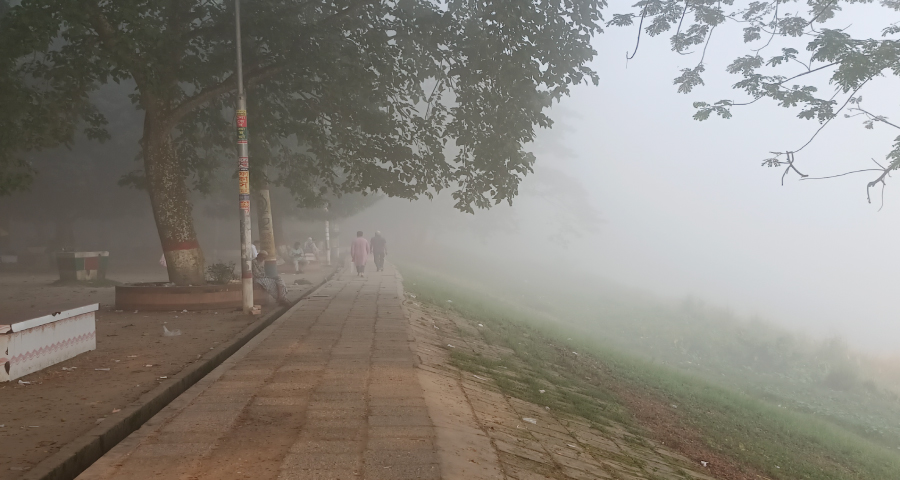 কুয়াশা দিচ্ছে শীতের বার্তা, রাজশাহীতে সর্বনিম্ন তাপমাত্রা ২২.২ ডিগ্রি