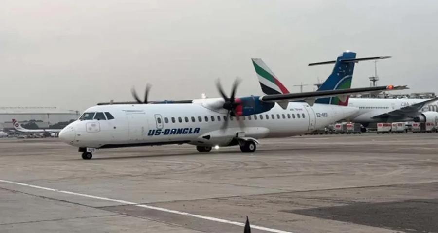 কক্সবাজার বিমানবন্দরে ফ্লাইটের ধাক্কায় কুকুরের মৃত্যু