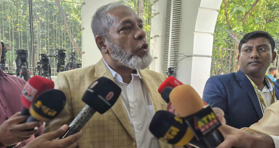 <span style='color:red;font-size:14px;'>রাষ্ট্রনিযুক্ত আইনজীবী</span><br> ‘বিচার স্বচ্ছ হয়েছে, শেখ হাসিনা খালাস পেলে খুশি হতাম’