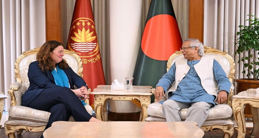 আওয়ামী লীগ নির্বাচনে অংশ নিতে পারবে না : প্রধান উপদেষ্টা