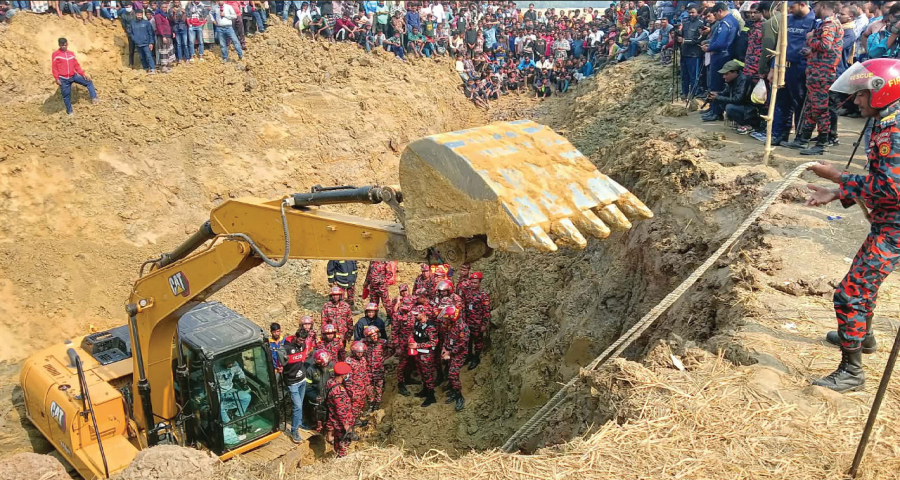 ২৭ ঘণ্টা ধরে উদ্ধারের চেষ্টা, ৪২ ফুট খুঁড়েও সন্ধান মেলেনি শিশুটির