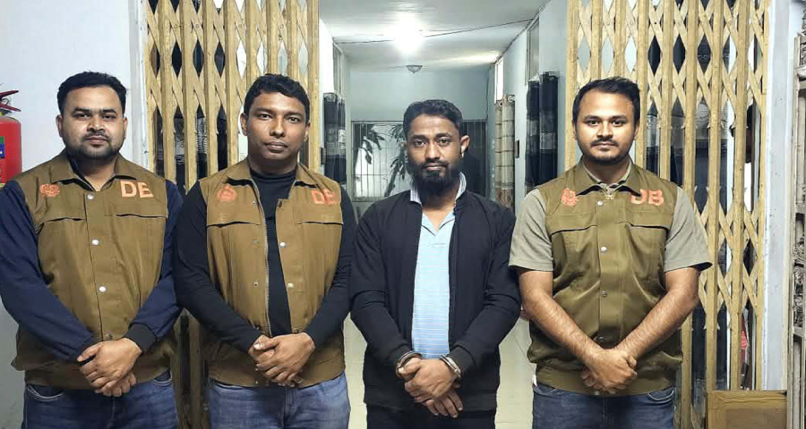 সাবেক মন্ত্রীর ‘এপিএসের’ ইন্ধনে নির্বাচন কার্যালয়ে আগুন