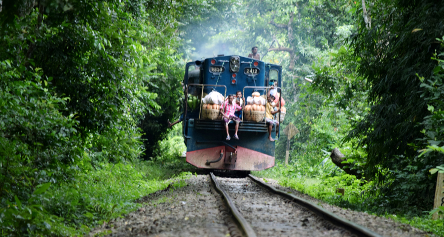 এবার পুরোনো সেতুতেও ‘অতিরিক্ত মাশুল’, ২০ ডিসেম্বর থেকে ট্রেনভাড়া বাড়ছে