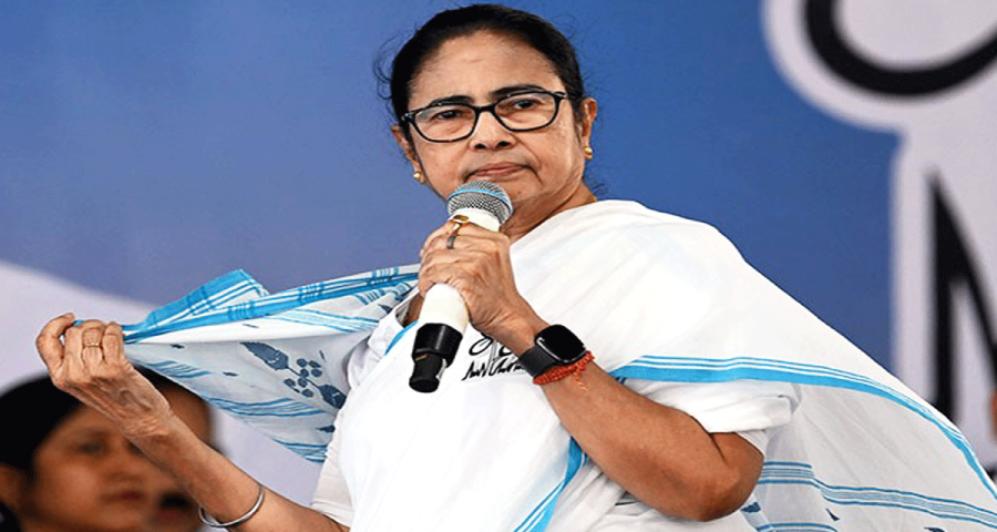 বাংলায় হাত দিলে দিল্লি কেড়ে নেব: মমতা