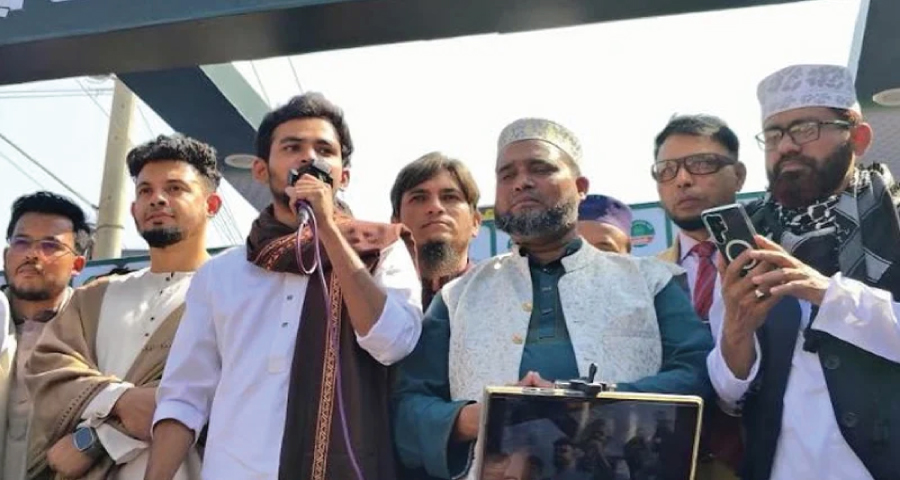 আগে বাস থেকে নামেন, দেশকে চেনেন, তারেক রহমানকে আসিফ মাহমুদ