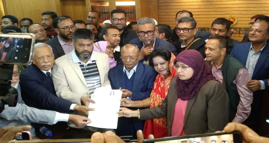 খালেদা জিয়ার মনোনয়নপত্র স্থগিত, বিএনপির বিকল্প প্রার্থীসহ বৈধ ৬