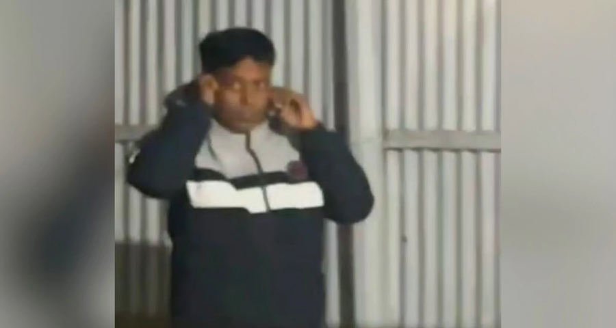 ঘুষের অভিযোগে এসআইকে ‘কান ধরে ওঠবস’, ভিডিও ভাইরাল