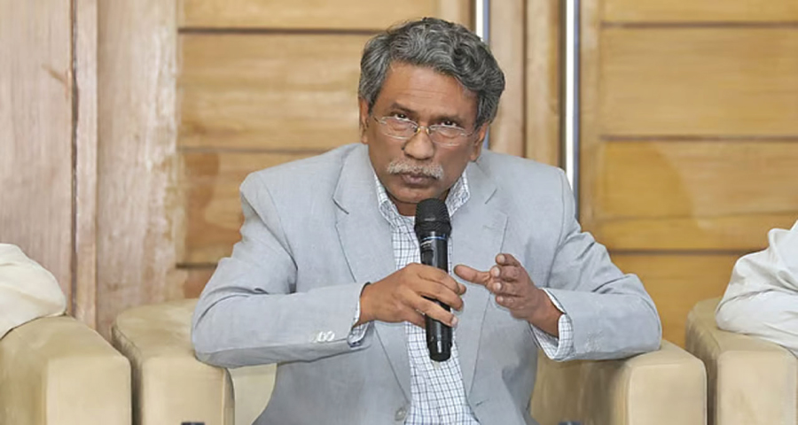 হ্যাঁ ভোটের প্রচারণায় সরকারি চাকরিজীবীদের বাধা নেই : আলী রীয়াজ