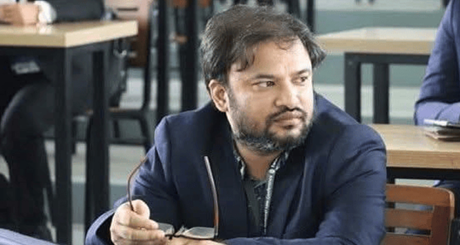 জুলাই গণঅভ্যুত্থানের বিপক্ষে অবস্থান, চবির আওয়ামীপন্থী শিক্ষক আটক