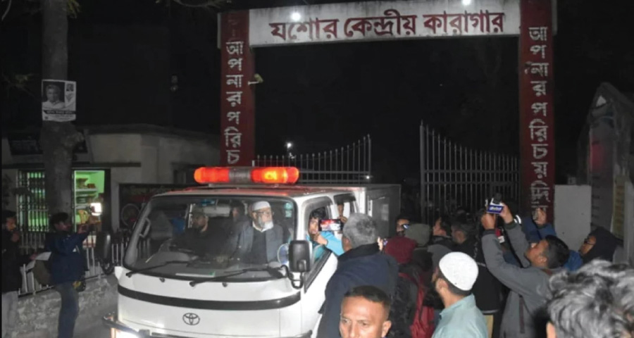 কারাফটকে পাঁচ মিনিটের শেষ দেখা, পাশাপাশি কবরে মা ও শিশুর চিরনিদ্রা