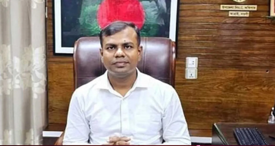 মুক্তিযোদ্ধা চাচাকে বাবা বানিয়ে চাকরি, কারাগারে জেষ্ঠ্য সহকারী সচিব