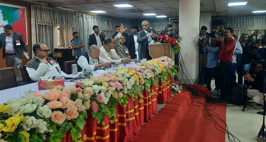 <span style='color:red;font-size:14px;'>মির্জা ফখরুল</span><br> অতীতে বাংলাদেশকে যারা স্বীকার করে নাই, তারাই সবচেয়ে বেশি দুষ্টামি করছে