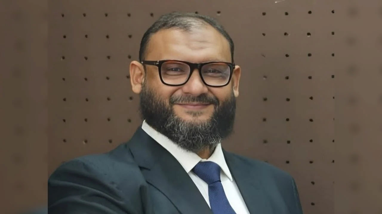 নগদে বিনিয়োগ নিয়ে গভর্নরের সঙ্গে বৈঠক শেষে যা বললেন ব্যারিস্টার আরমান