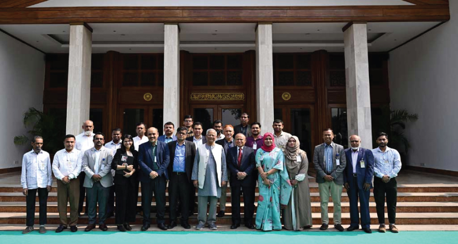 কর্মকর্তা-কর্মচারীদের বিদায় জানালেন প্রধান উপদেষ্টা