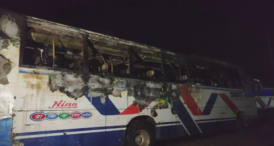 ভোটের রাতে দাঁড়িয়ে থাকা বাসে আগুন