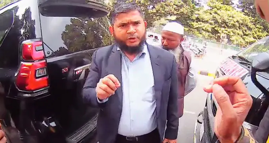 গানম্যান নিয়ে ক্যান্টনমেন্ট পার হওয়ার চেষ্টা জামায়াত প্রার্থীর, অতঃপর…