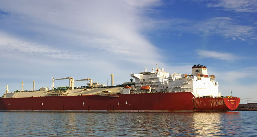 সংঘাতের আগে হরমুজ ছেড়ে আসা ১৫টি জাহাজ চট্টগ্রাম বন্দরে