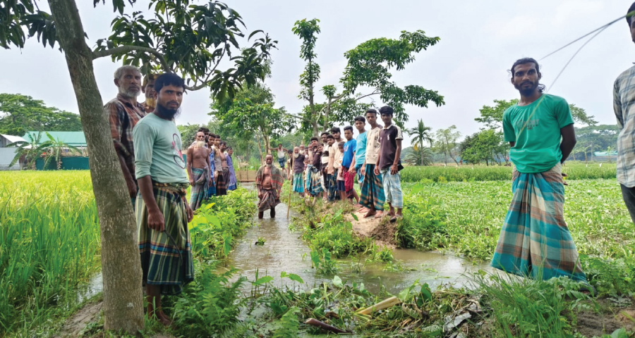 দখল-ভরাটে নিশ্চিহ্নের পথে দিঘা বিলের সংযোগ খাল,খনন দাবি এলাকাবাসীর